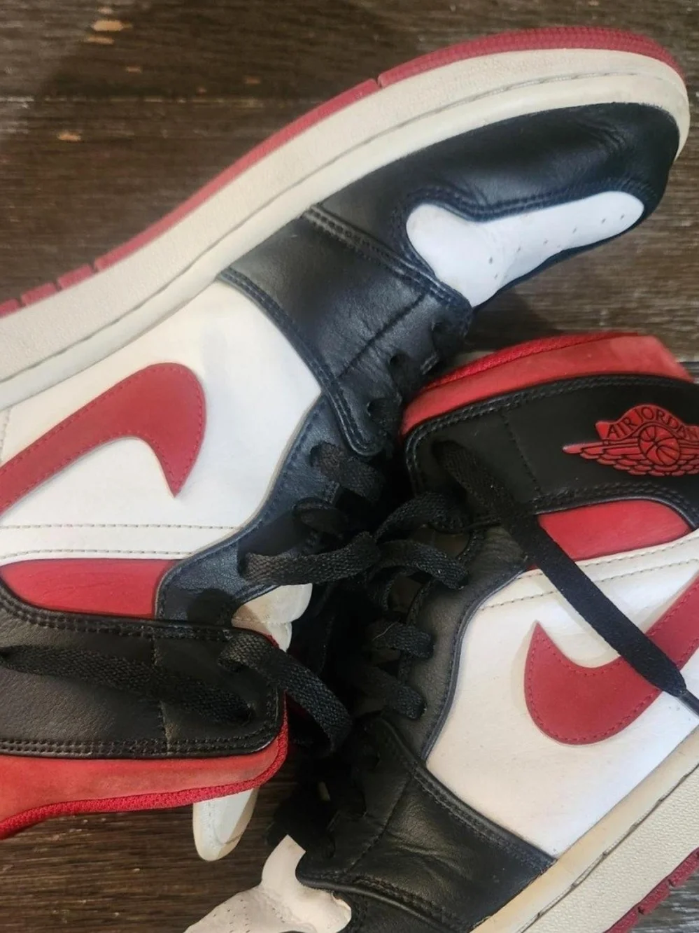 Nike Air Jordan 1 Retro High OG Black White Red